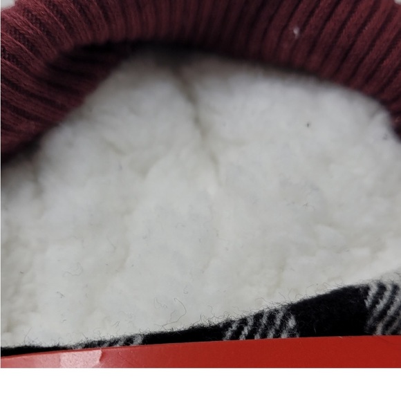 New! Wondershop Buffalo Check Sherpa Lined Pull-On Slippers with Grippers - Picture 7 of 8